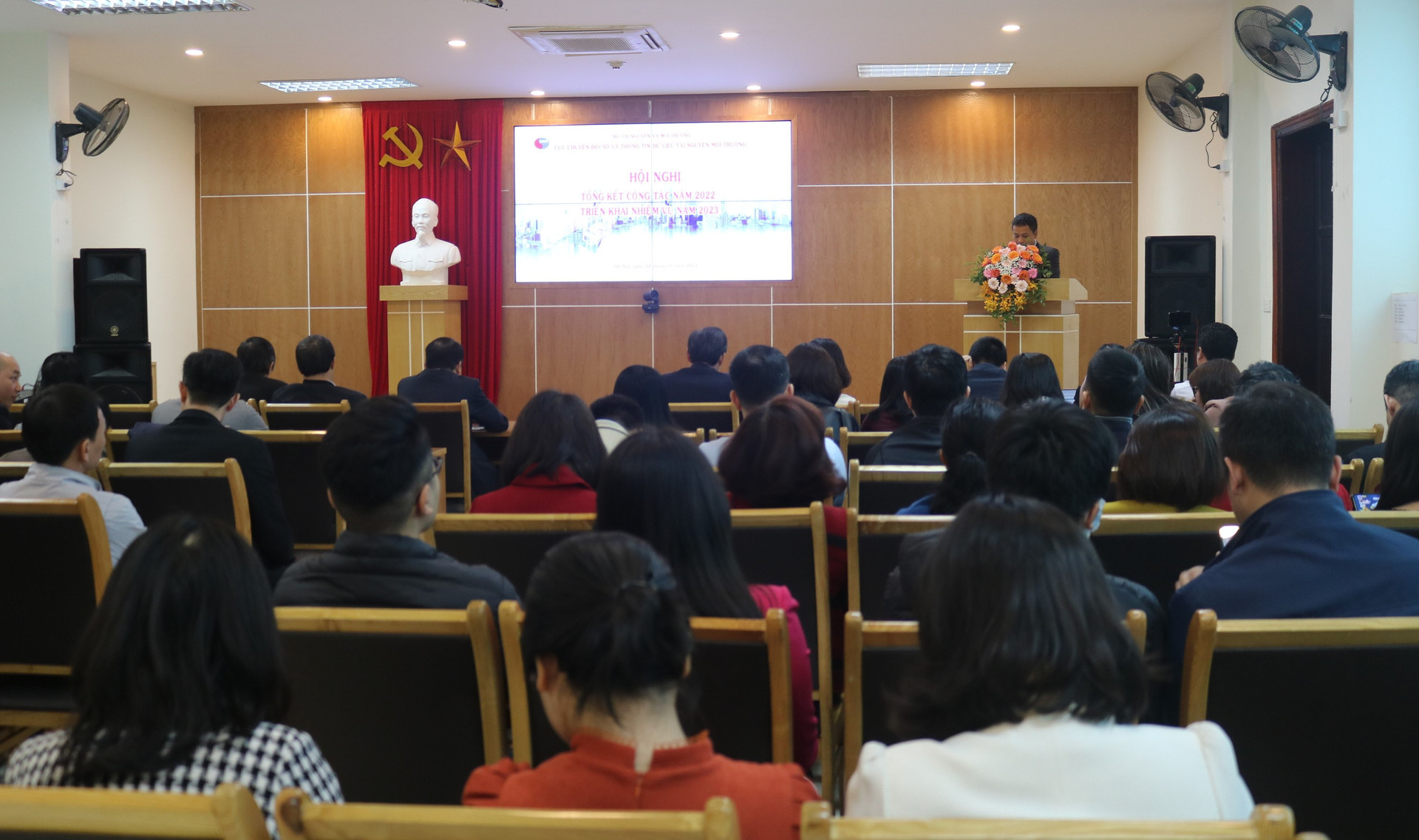 Tích cực ứng dụng công nghệ thông tin vào quản lý ngành Tài nguyên và môi trường

​