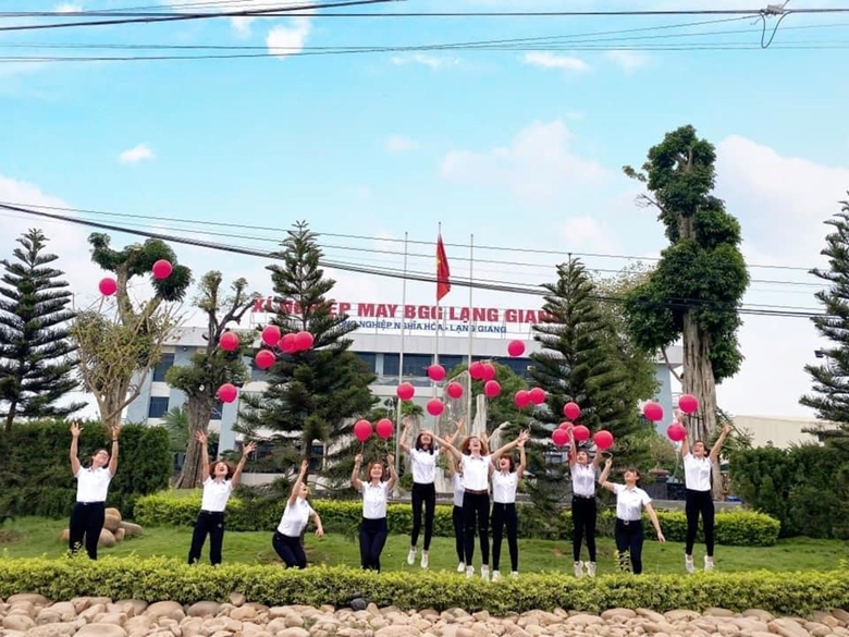 Công ty CP May BGG Lạng Giang Người lao động là động lực phát triển