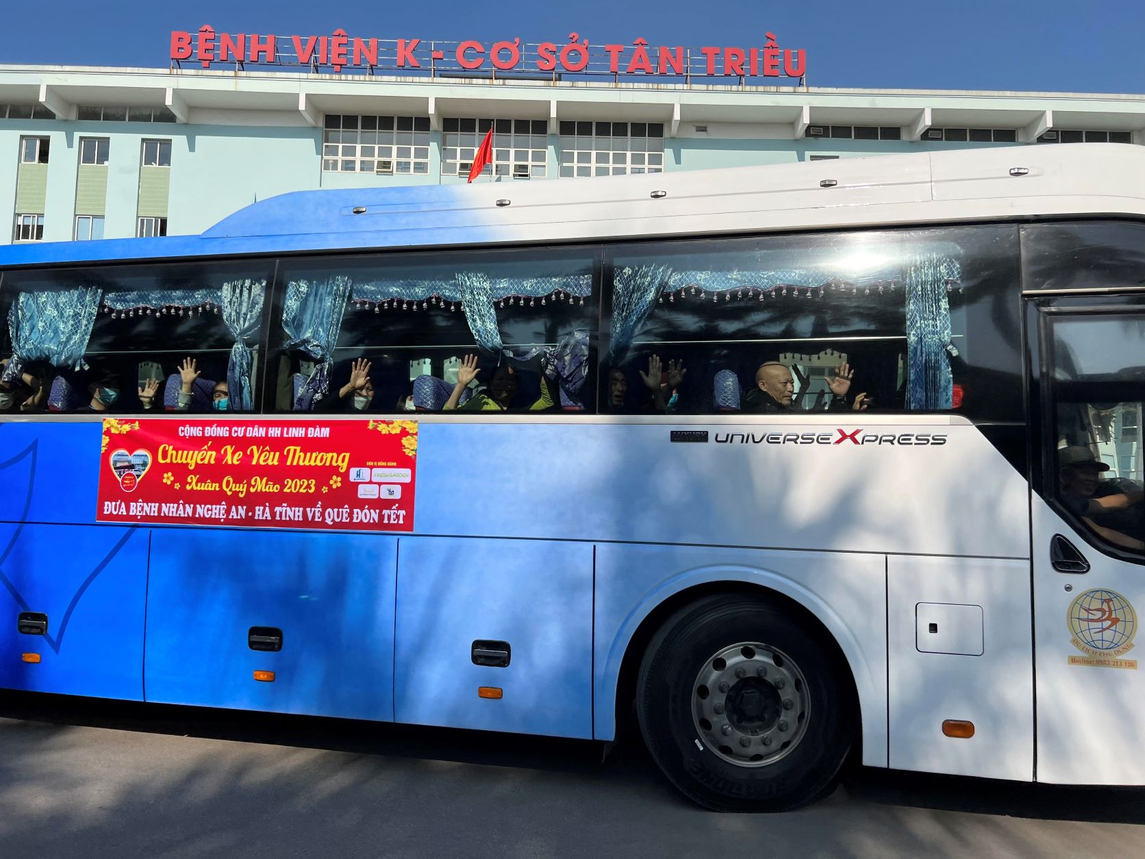 “Bến xe yêu thương” – Bệnh viện K mang Tết yêu thương tới người bệnh ung thư