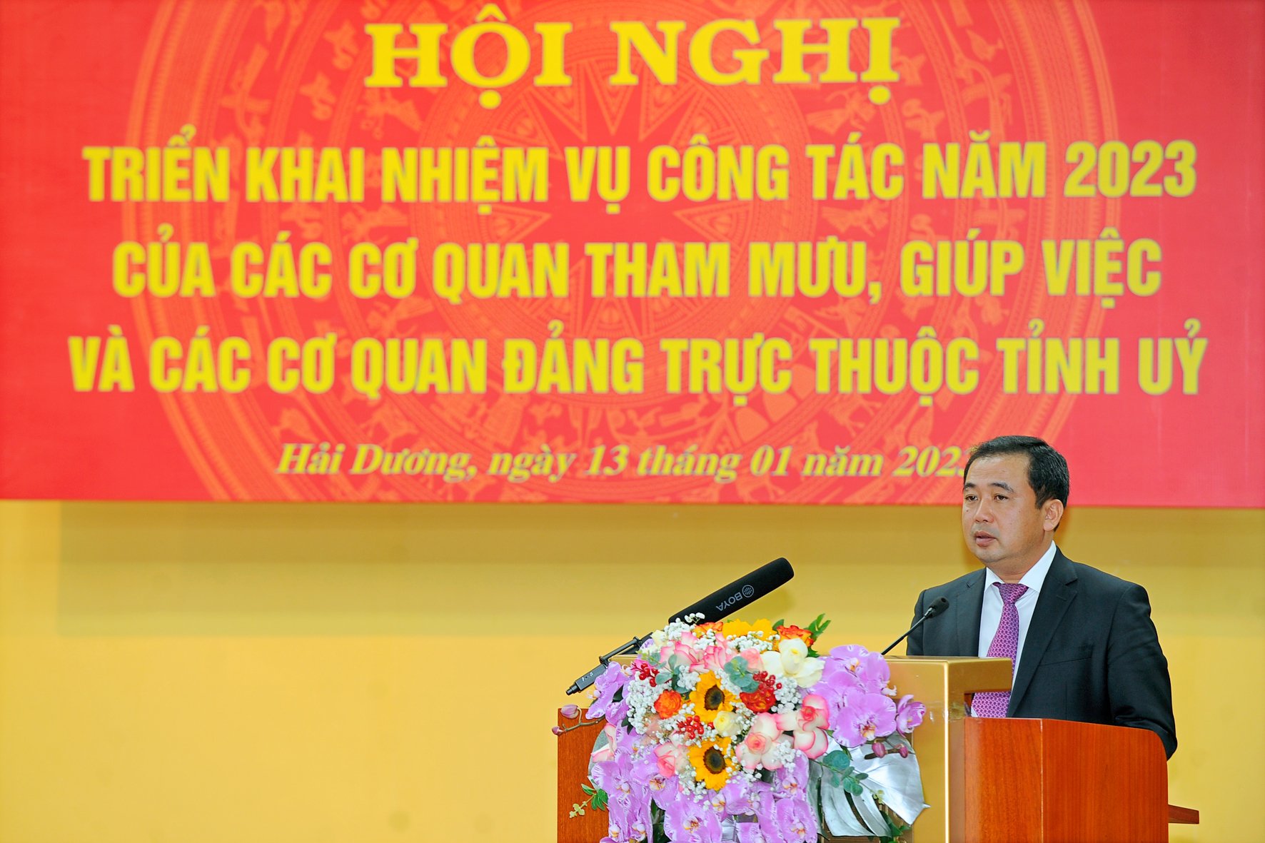 Mỗi cán bộ tham mưu cần gương mẫu đi đầu trong triển khai thực hiện nhiệm vụ được giao