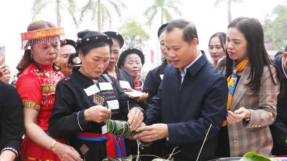 Bắc Giang Tết sum vầy cùng phụ nữ dân tộc thiểu số huyện Lục Nam