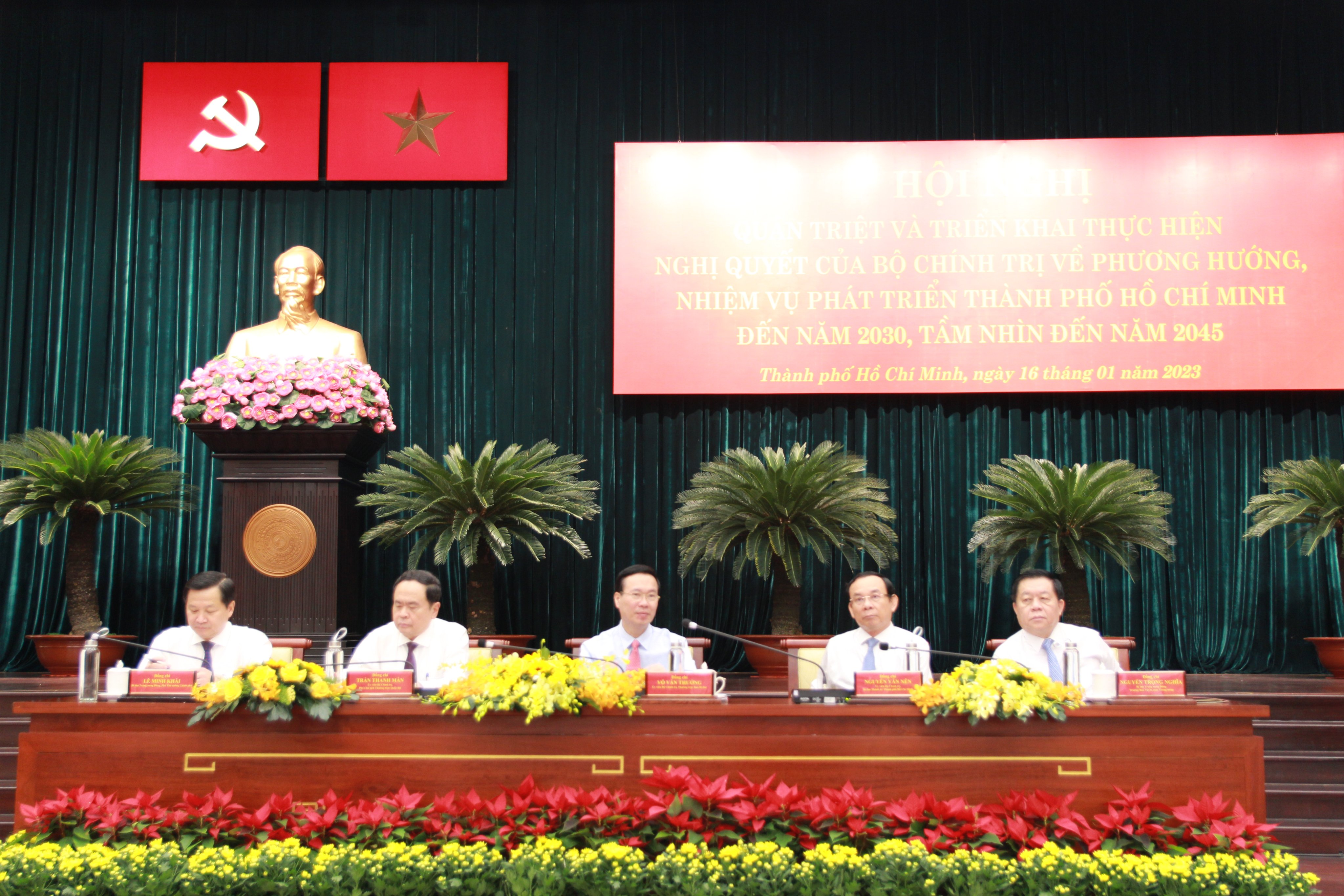 Phát huy vai trò đầu tàu của Thành phố Hồ Chí Minh