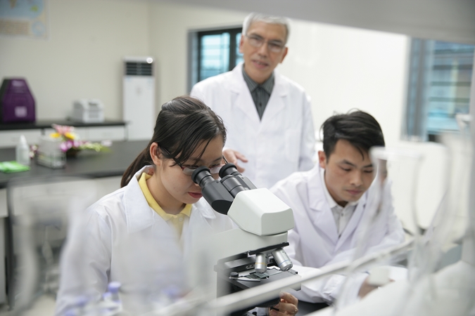 Tạo đột phá về khoa học công nghệ và đổi mới sáng tạo