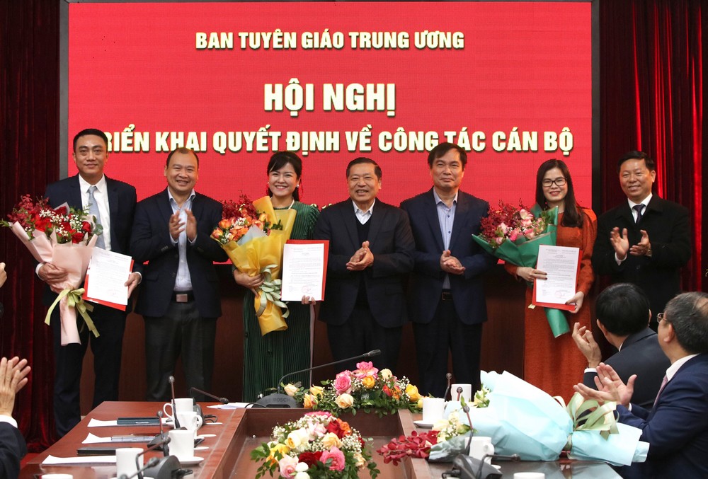 Ban Tuyên giáo Trung ương triển khai các quyết định về công tác cán bộ