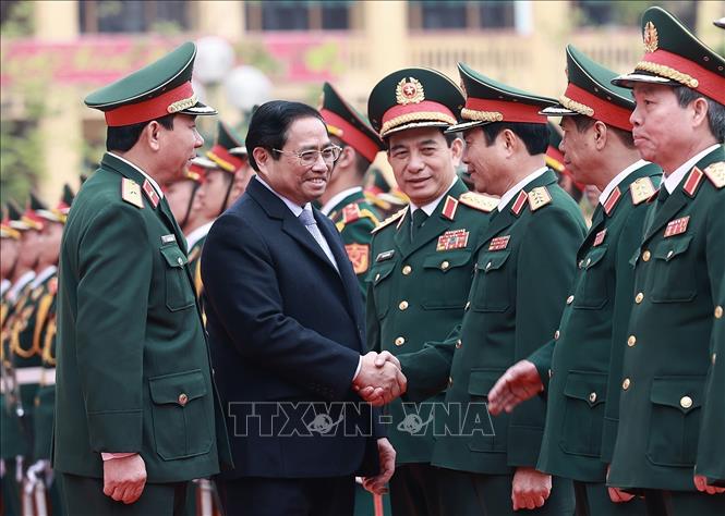 Thủ tướng Phạm Minh Chính kiểm tra, chúc Tết các lực lượng Công an, Quốc phòng trực Tết