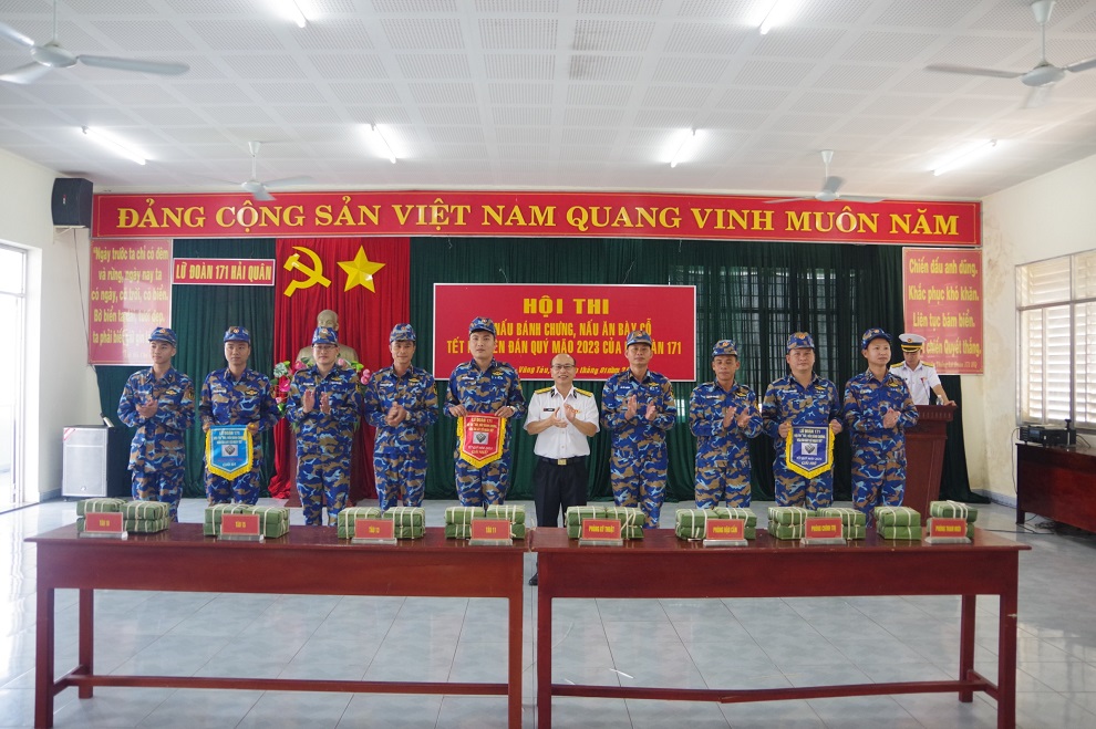 Sôi nổi Hội thi gói bánh chưng Xuân Quý Mão 2023