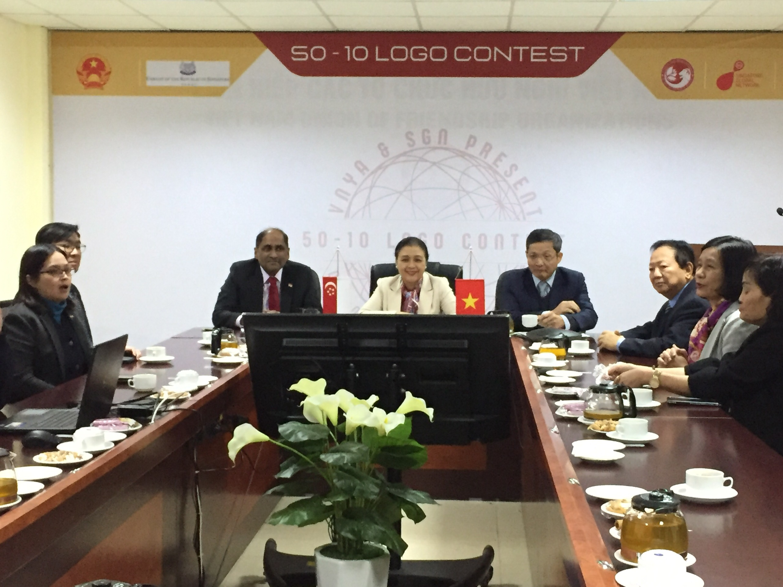 Trao giải cuộc thi sáng tạo Logo 50-10