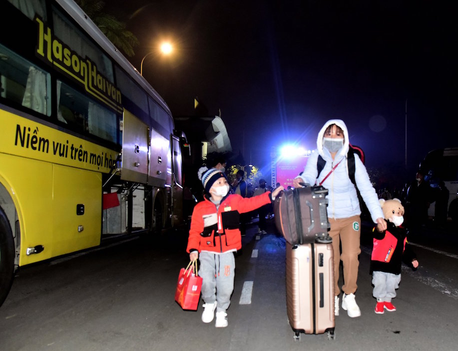 25 chuyến xe miễn phí đưa công nhân lao động Thủ đô về quê đón Tết