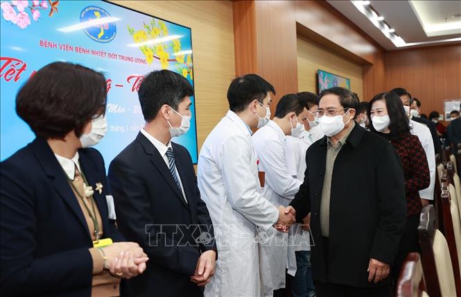Thủ tướng Phạm Minh Chính thăm, chúc Tết tại các bệnh viện ở Hà Nội