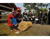 Tưng bừng lễ hội múa trống mừng năm mới của người Giáy