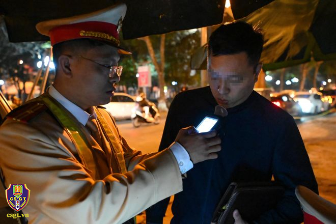 Xử lý hơn 7 700 trường hợp vi phạm nồng độ cồn trong 7 ngày nghỉ Tết