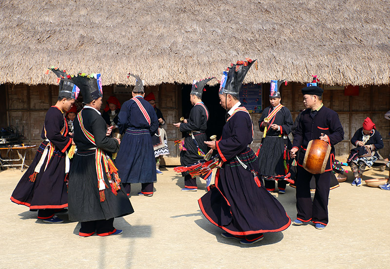 Ngày xuân khám phá lễ cầu mùa của người Dao Tiền