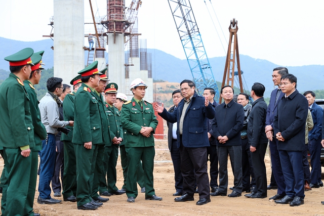 Xây dựng điểm dừng, khai thác du lịch tại những nơi cao tốc đi qua có cảnh quan đẹp