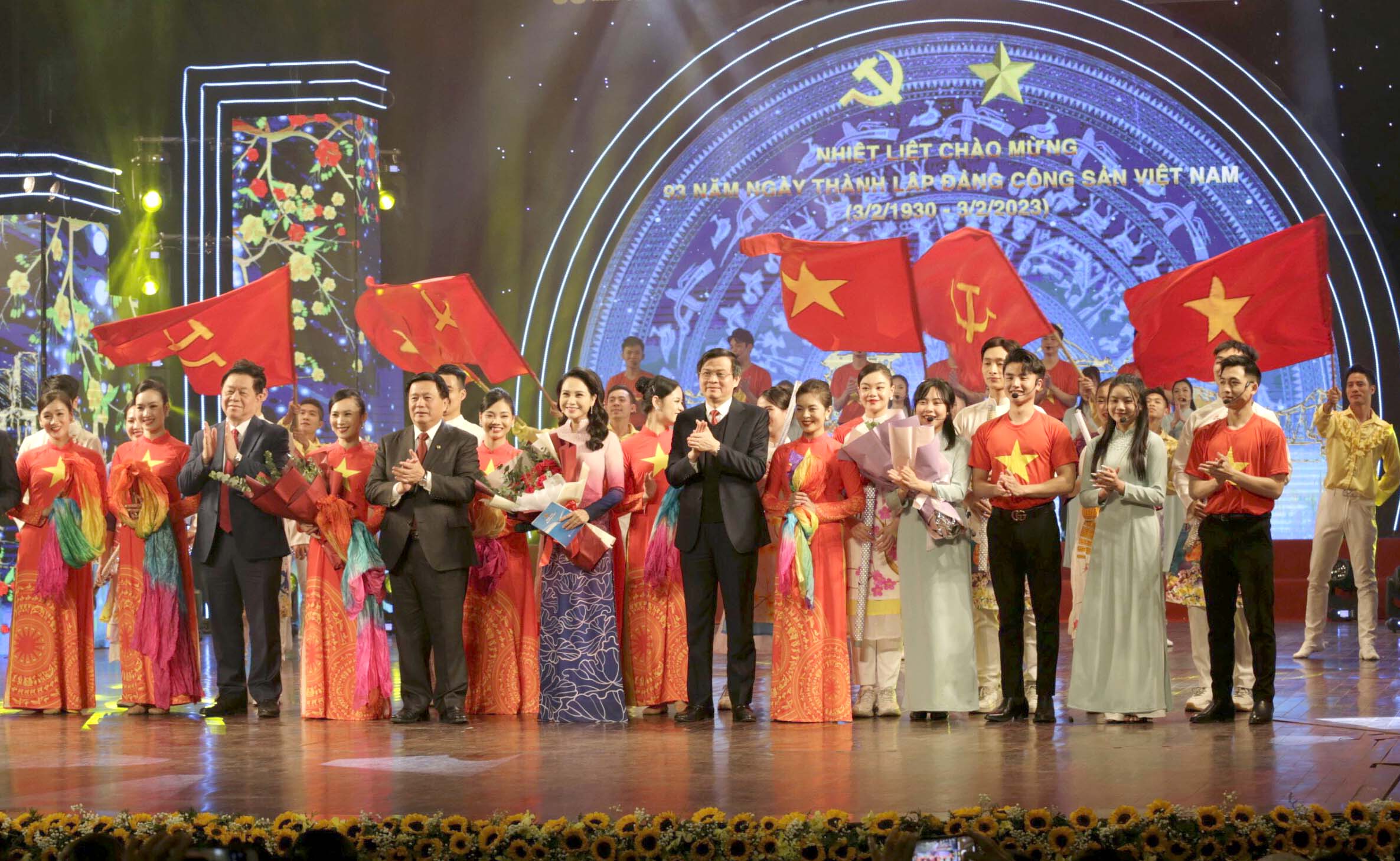 Mãi mãi niềm tin theo Đảng