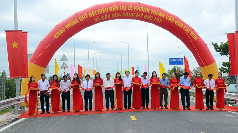 Tiền Giang Khánh thành cầu Vàm Cái Thia và cầu qua sông Mỹ Đức Tây