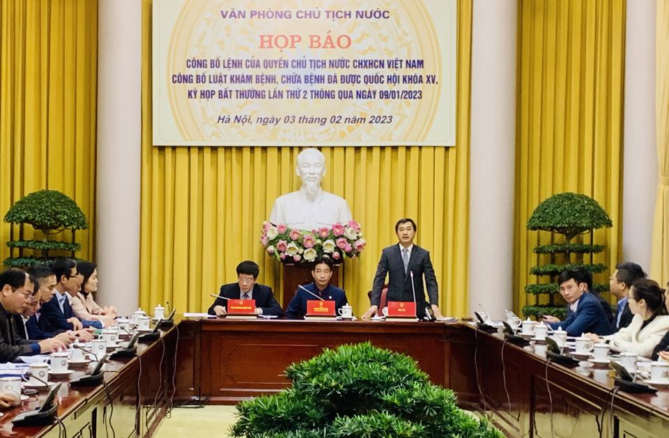 Công bố Luật Khám bệnh, chữa bệnh