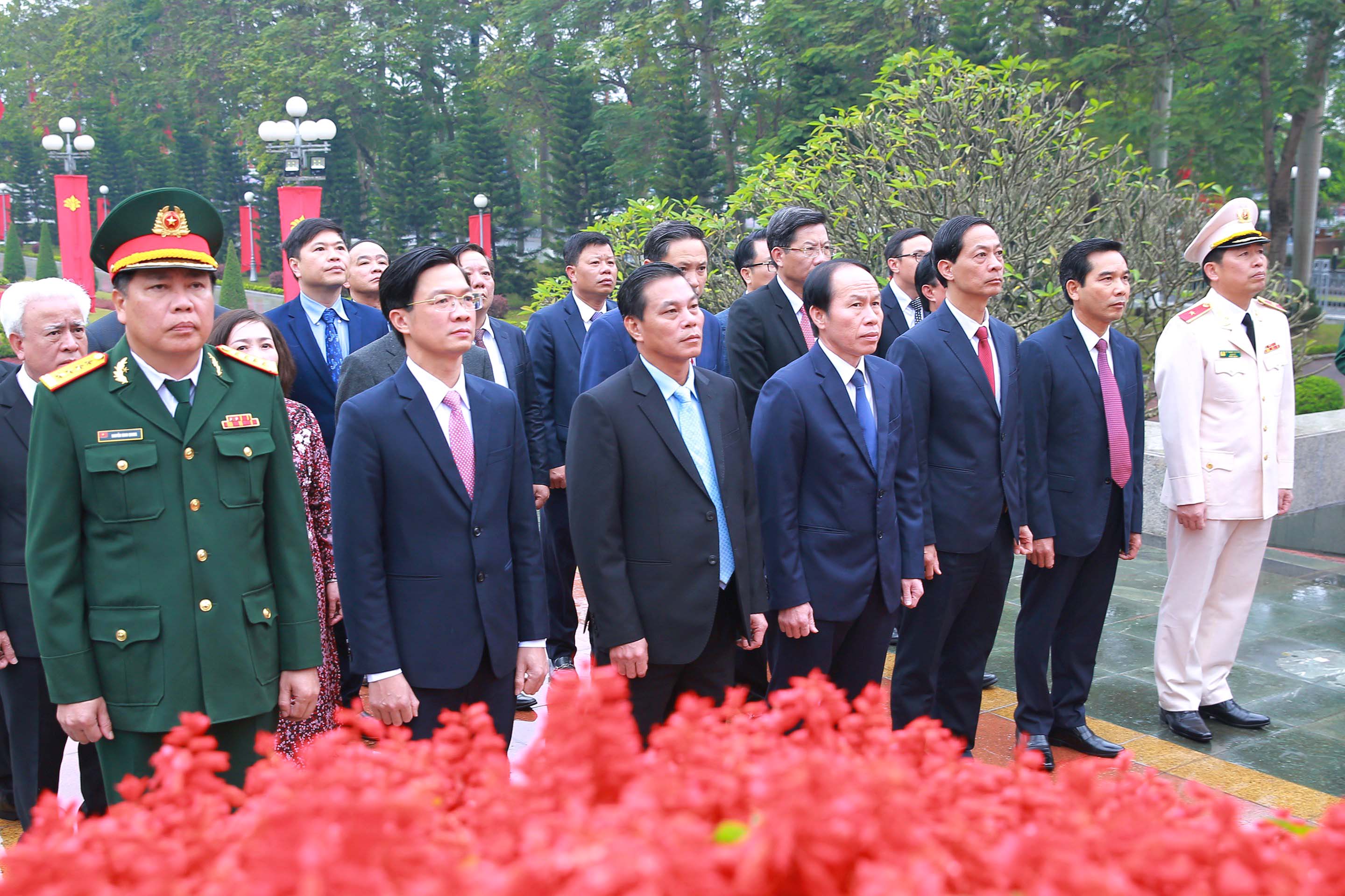 Hải Phòng Dâng hương tưởng niệm các Anh hùng liệt sỹ và đồng chí Nguyễn Đức Cảnh