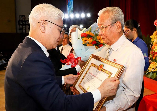 Nhiều hoạt động kỷ niệm 93 năm Ngày thành lập Đảng