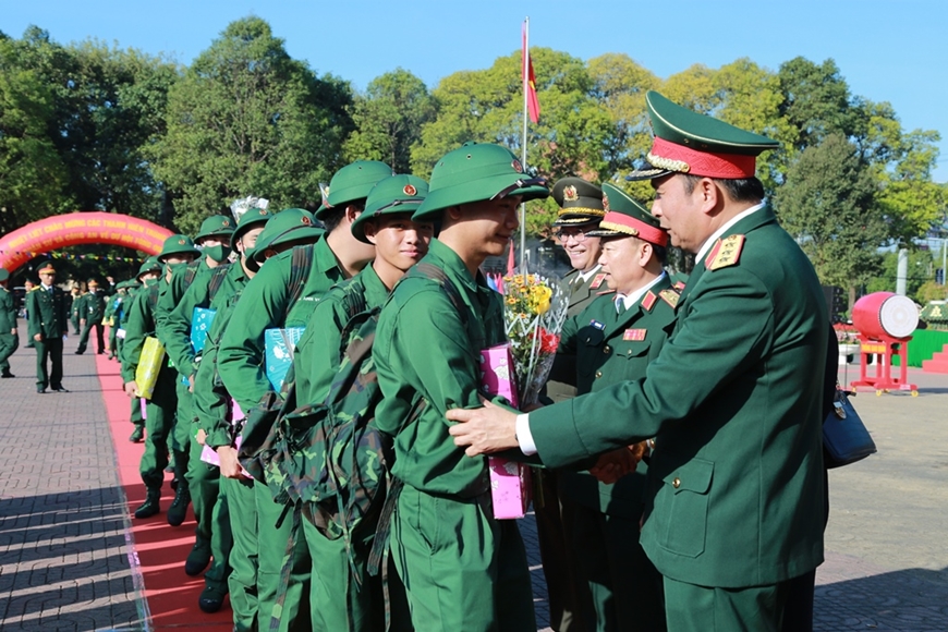 Quân khu 7 tổ chức giao, nhận quân năm 2023