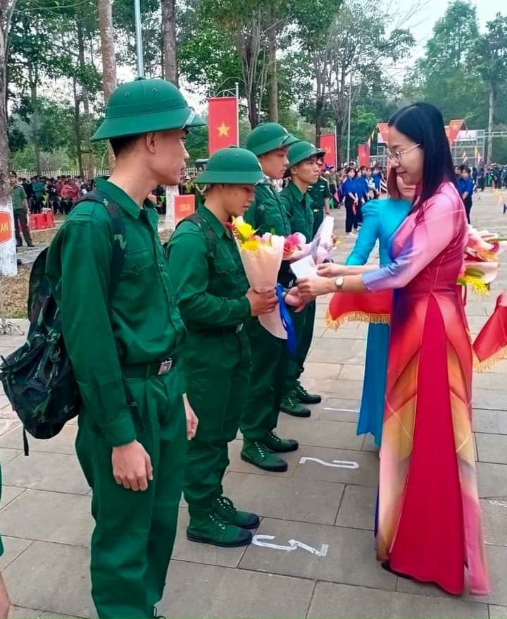 1 455 tân binh tỉnh Bình Phước lên đường nhập ngũ