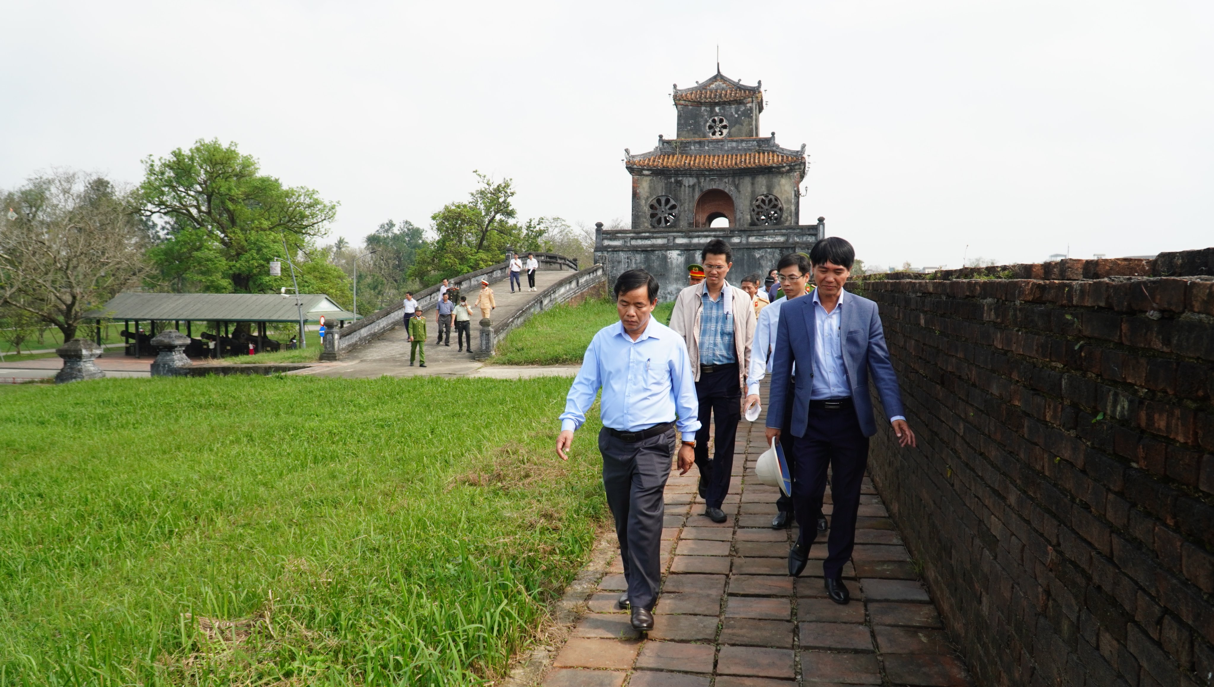 Tìm giải pháp giảm áp lực giao thông khu vực nội thành Huế