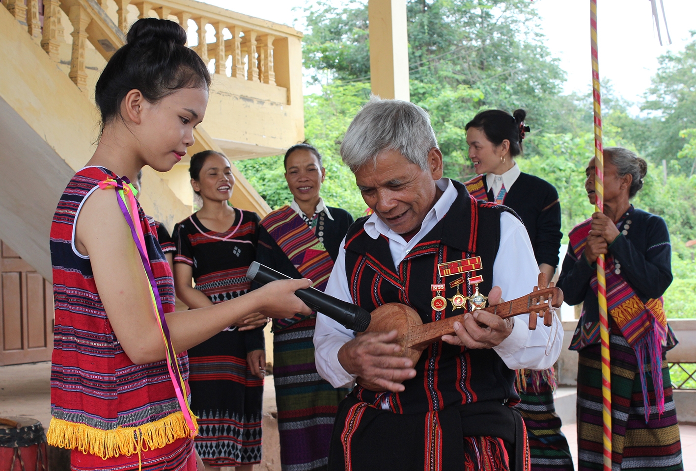 Phát huy vai trò Người có uy tín trong đồng bào dân tộc thiểu số tỉnh Quảng Trị