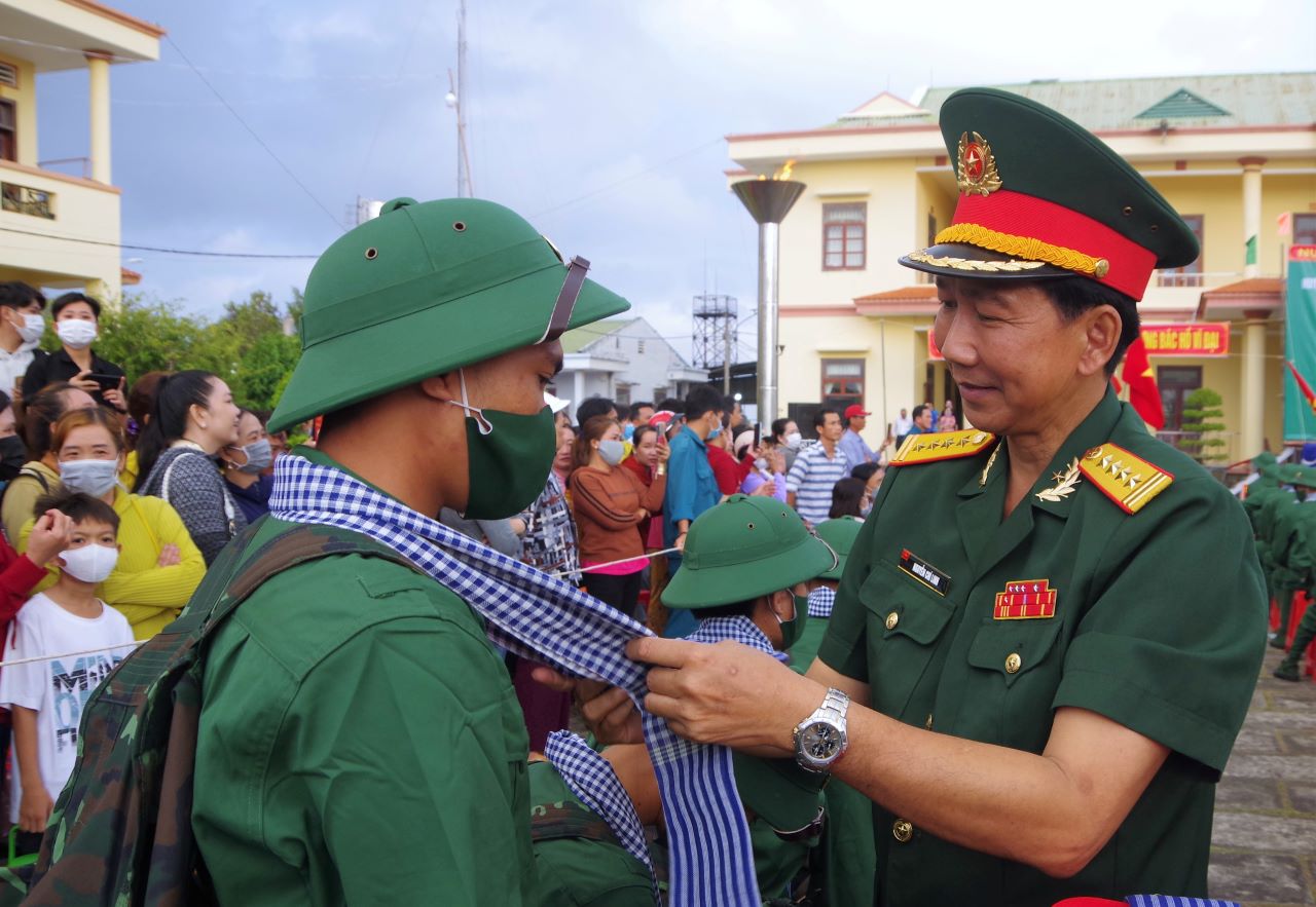 Tuổi trẻ Bạc Liêu hăng hái tòng quân