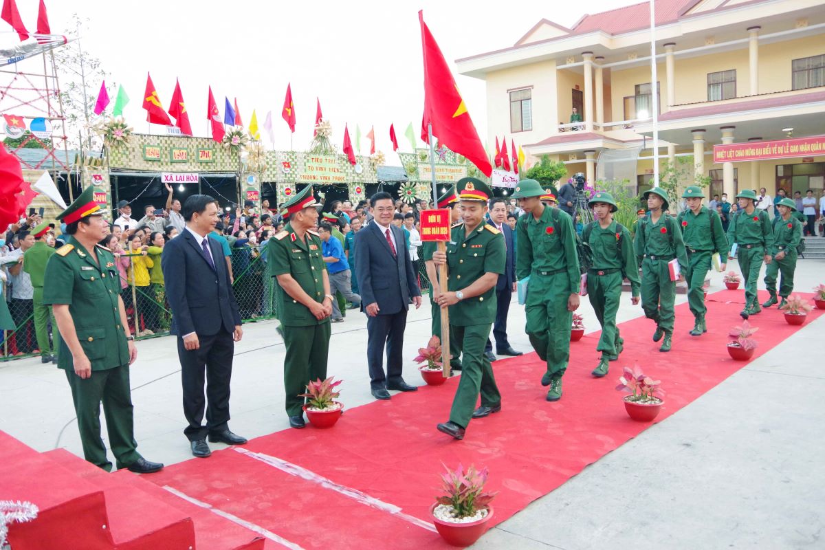 Hơn 1 400 thanh niên Sóc Trăng lên đường nhập ngũ