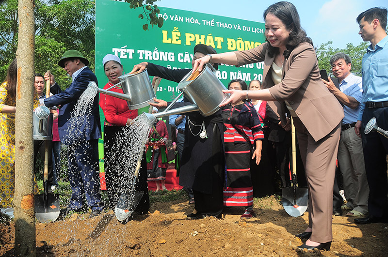 “Ngày hội sắc xuân trên mọi miền Tổ quốc”