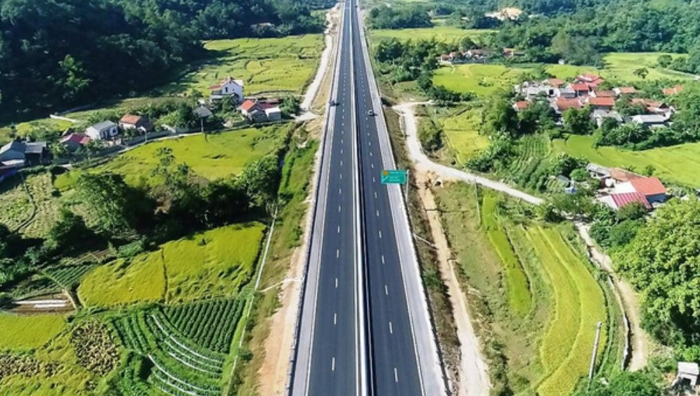 Đề xuất hỗ trợ toàn bộ vốn xây dựng cao tốc Điện Biên – Cửa khẩu Tây Trang