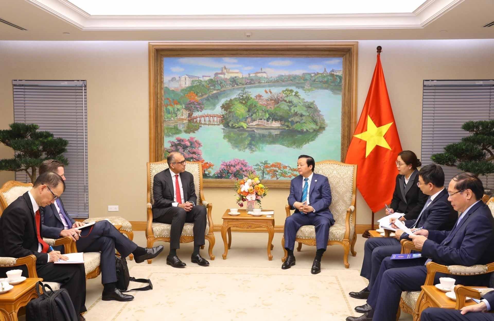 Việt Nam luôn quan tâm chính sách tiên phong trong chuyển đổi số, chuyển đổi xanh