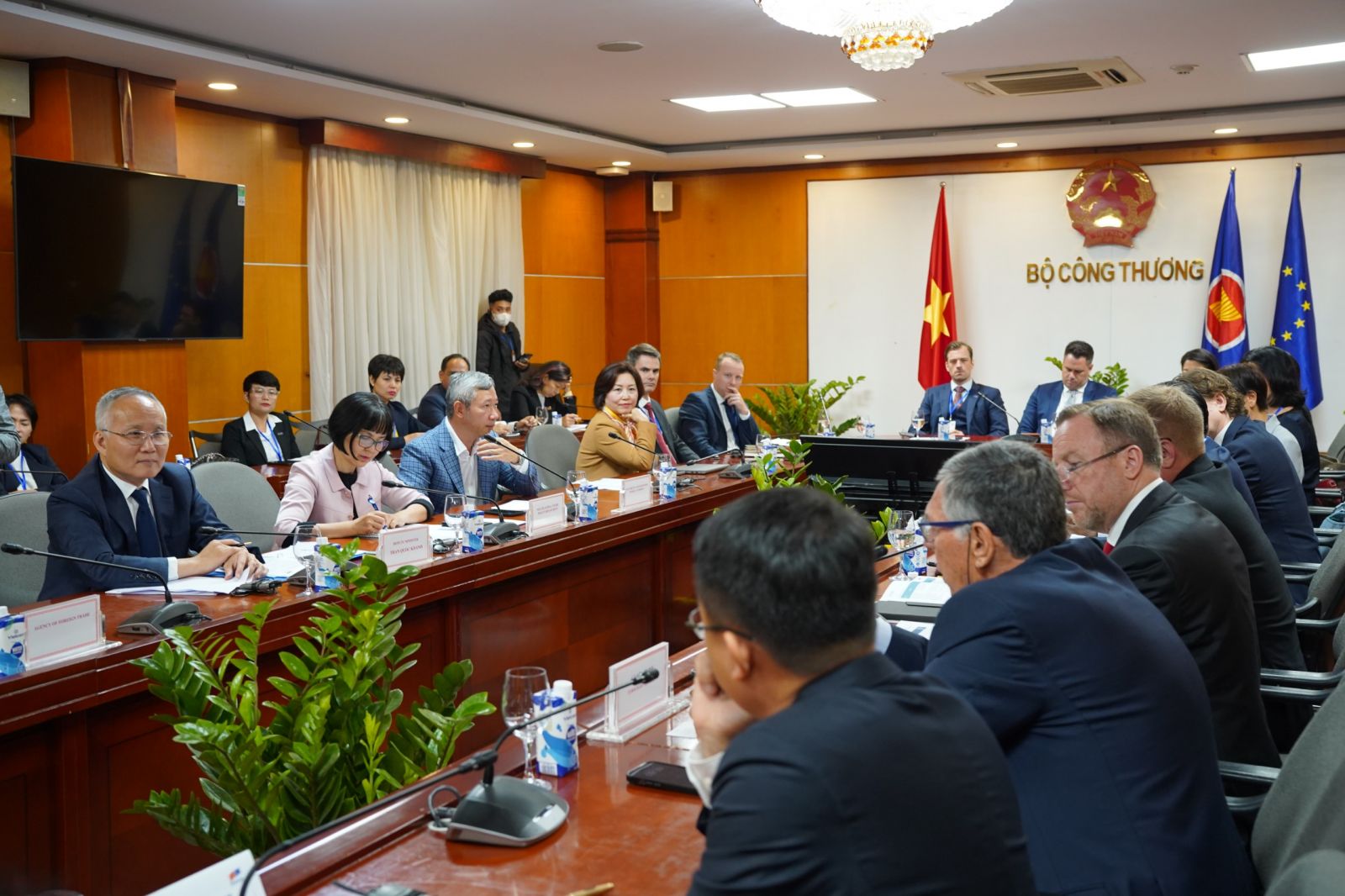 Hội đồng doanh nghiệp EU-ASEAN EU-ABC làm việc với Bộ Công Thương