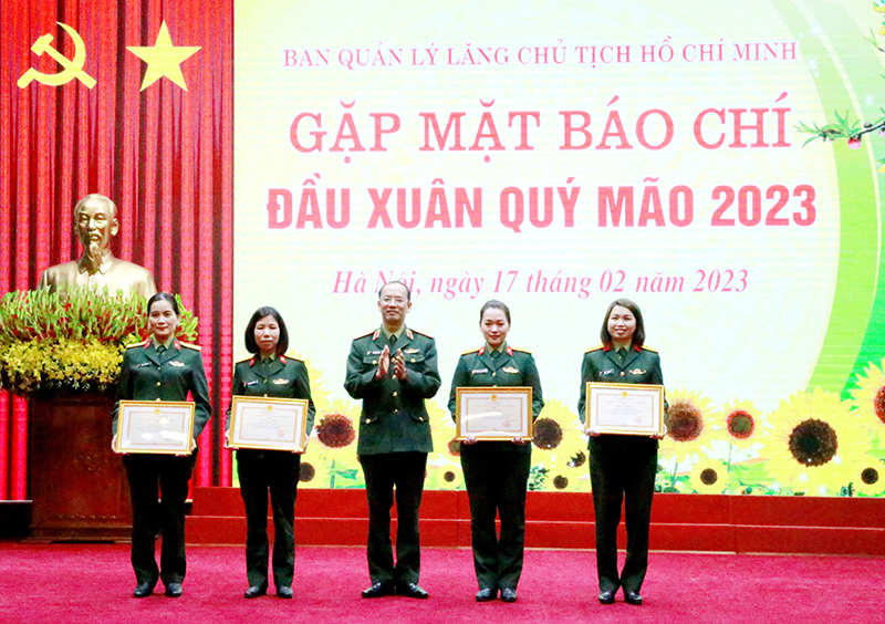Tuyên truyền hiệu quả ý nghĩa chính trị, văn hoá công trình Lăng Chủ tịch Hồ Chí Minh