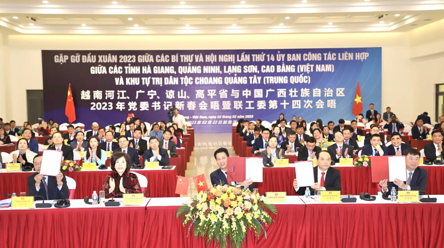 Gặp gỡ đầu xuân giữa các tỉnh biên giới Việt Nam -Trung Quốc