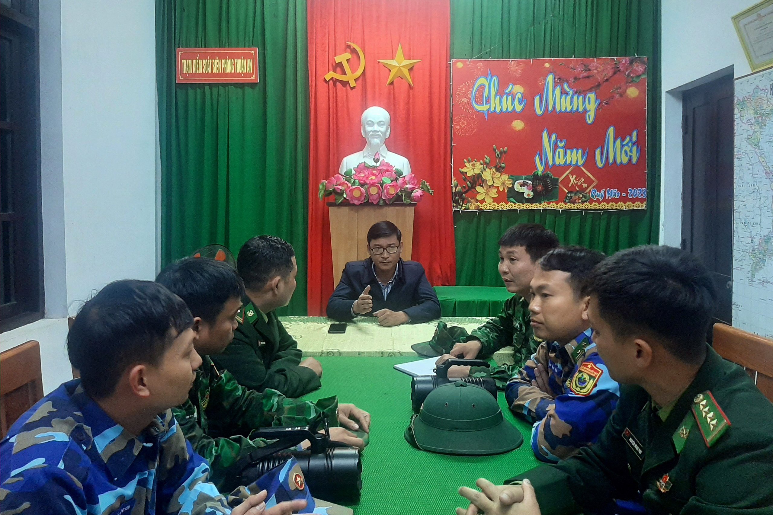 Thừa Thiên Huế Nỗ lực cứu hộ tàu cá và ngư dân gặp nạn trên biển
