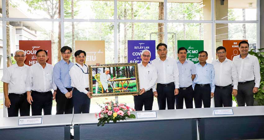 Lãnh đạo tỉnh Bình Dương thăm và làm việc với Trường Đại học Quốc tế Miền Đông