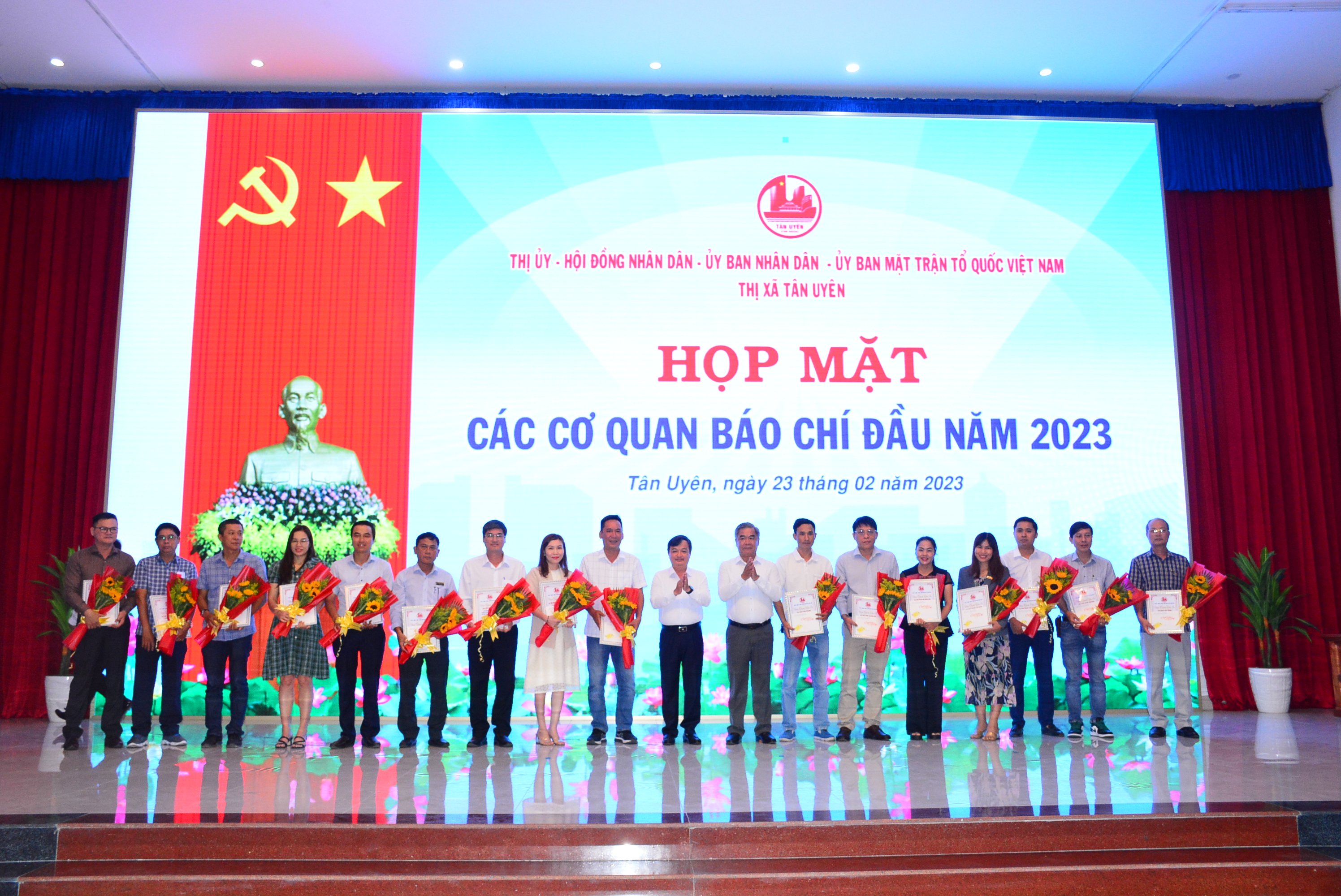 Phối hợp đẩy mạnh tuyên truyền những định hướng lớn, trọng tâm