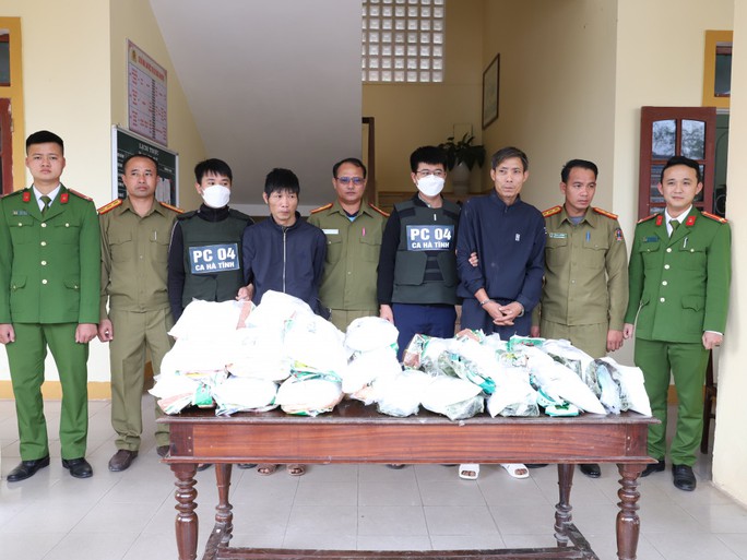 Bắt giữ 2 đối tượng vận chuyển trái phép 31kg ma túy