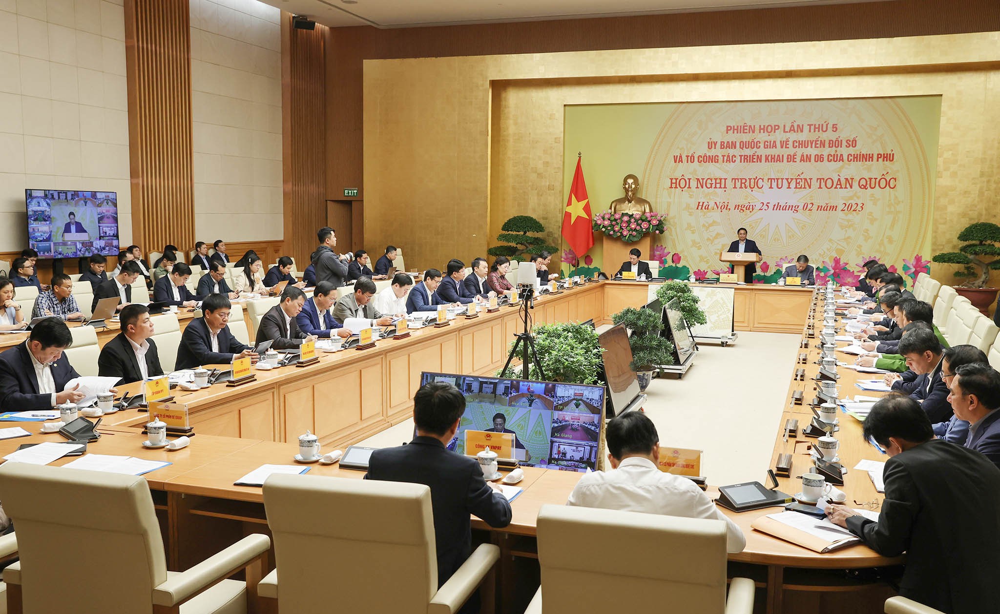Chuyển đổi số là quá trình chuyển đổi cả về tư duy, nhận thức và hành động