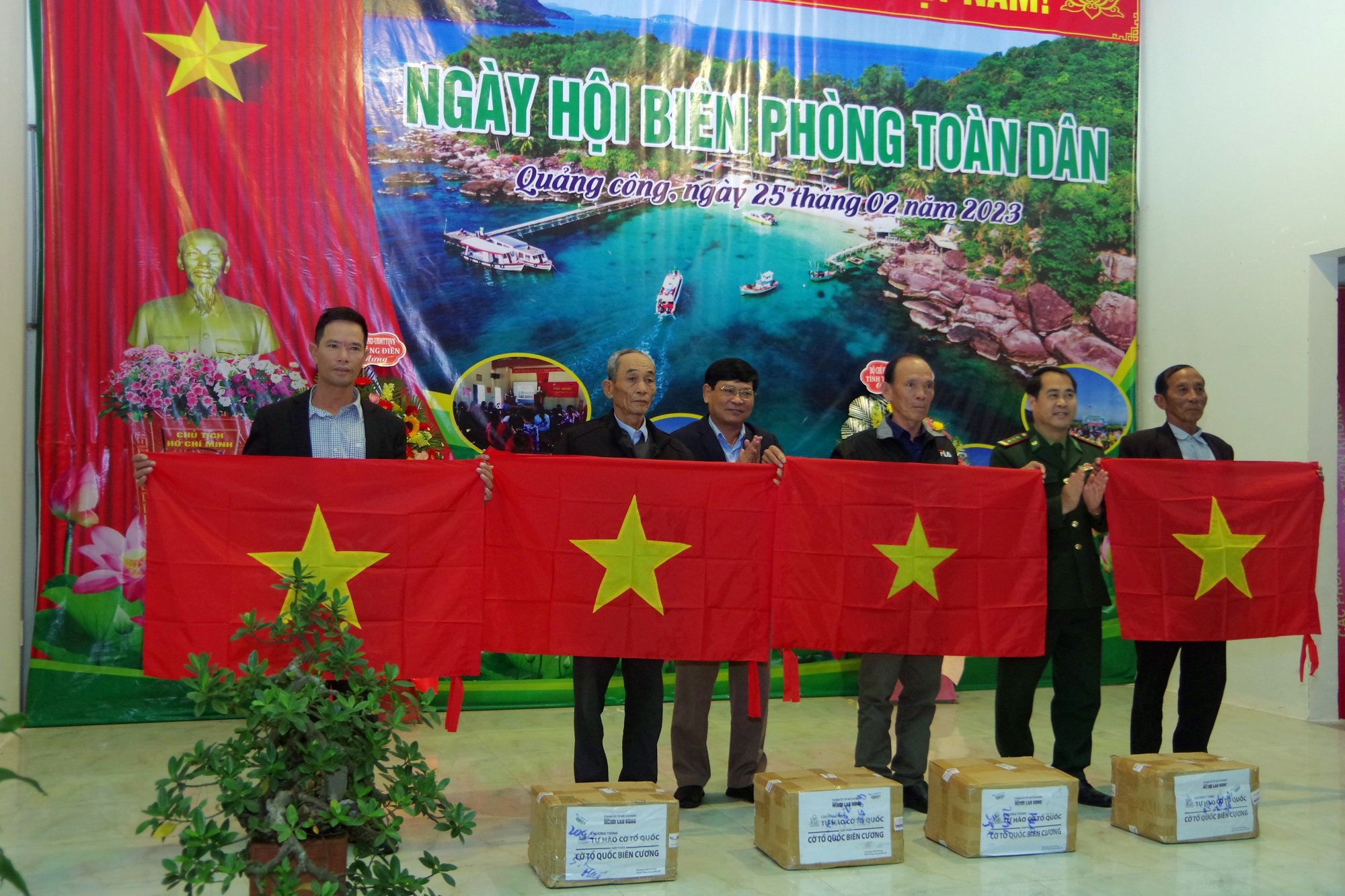 Thừa Thiên Huế tổ chức nhiều hoạt động thiết thực tại Ngày hội Biên phòng toàn dân