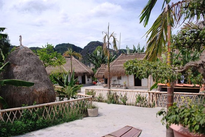 Mẹ ngồi đếm mưa