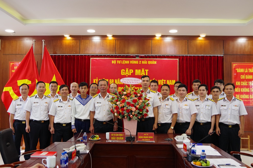 Vùng 2 Hải quân gặp mặt kỷ niệm 68 năm Ngày Thầy thuốc Việt Nam