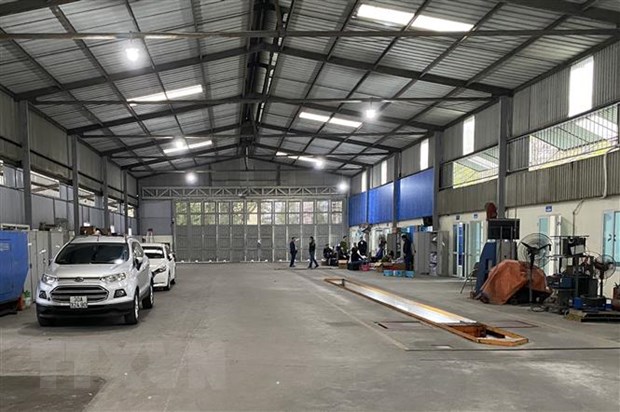 Tạm giữ hình sự 18 đối tượng thuộc hai Trung tâm Đăng kiểm xe cơ giới tại huyện Gia Lâm