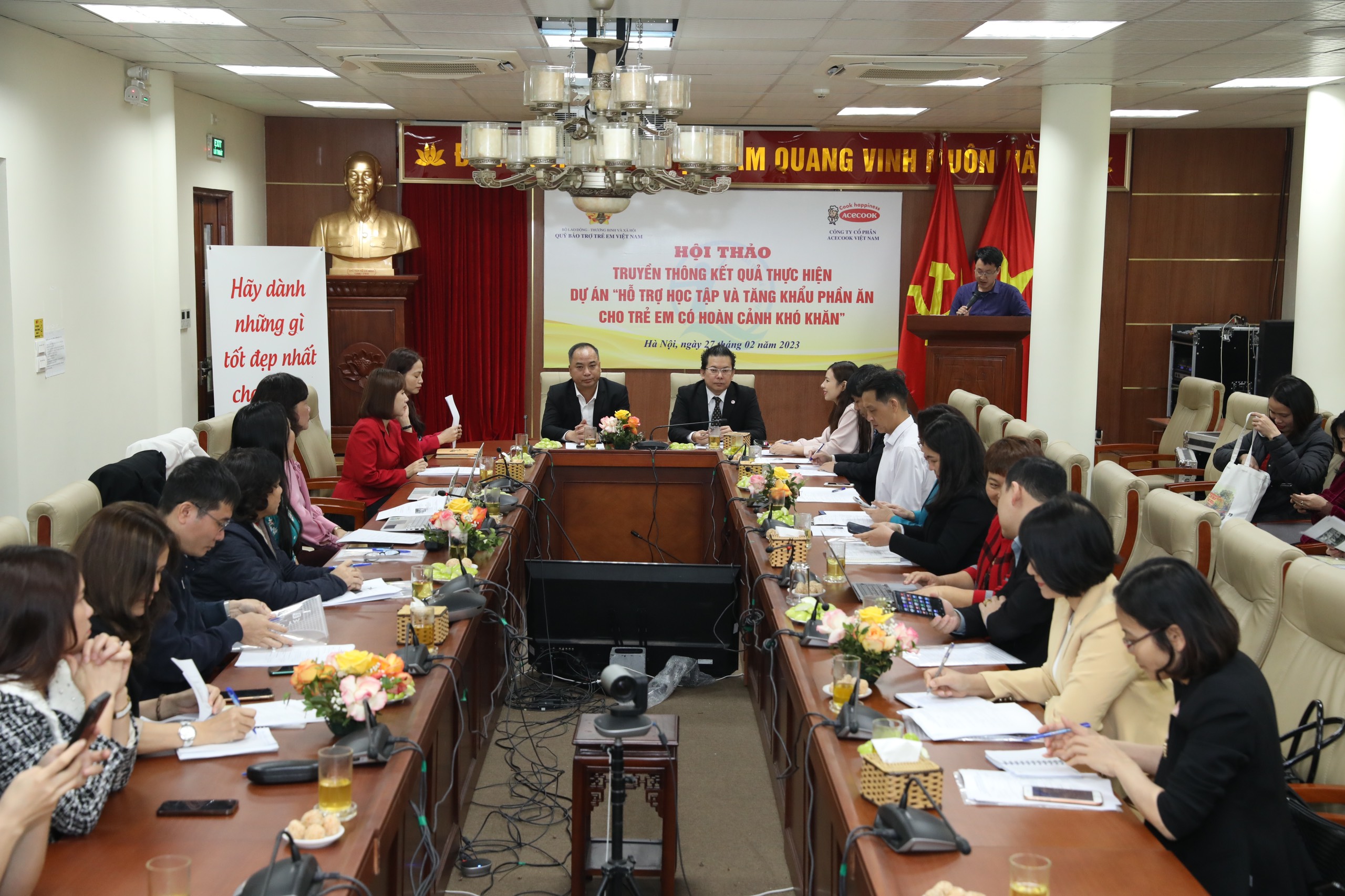 Trên 8 tỷ đồng hỗ trợ trẻ em khó khăn