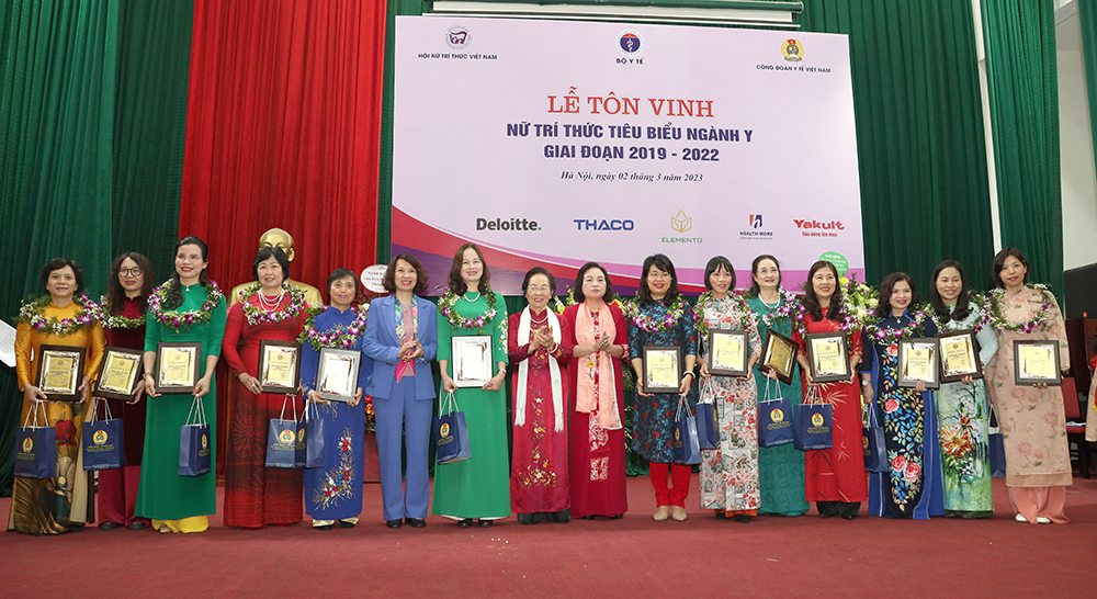 Tôn vinh 51 nữ trí thức tiêu biểu ngành Y