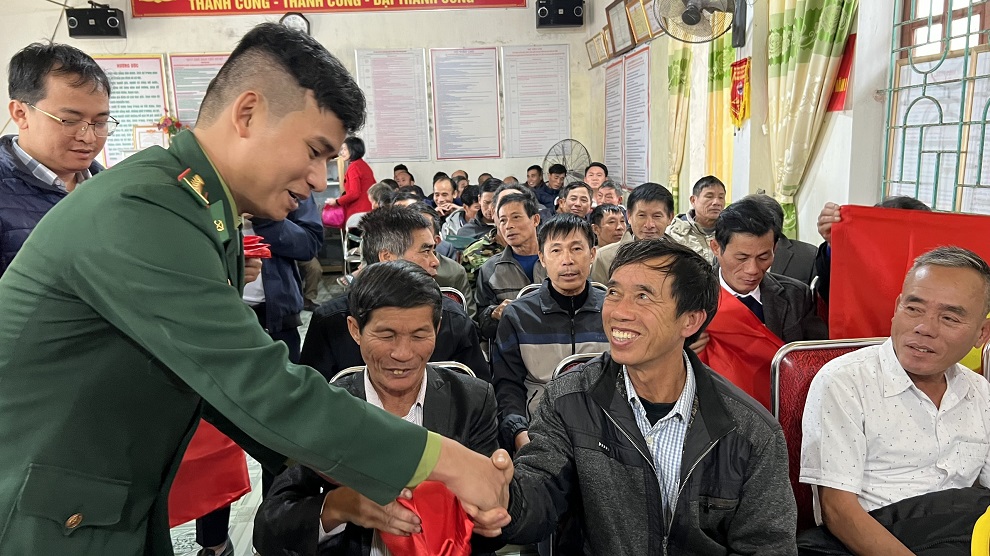 Xứng đáng là “chỗ dựa, điểm tựa” của nhân dân