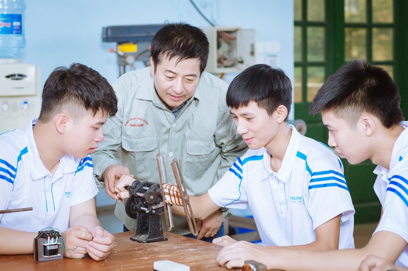 Quan tâm hỗ trợ tăng cường cơ sở vật chất, trang thiết bị dạy học