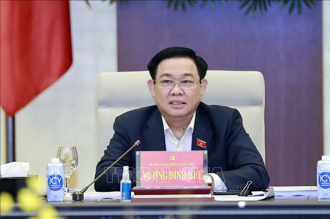 Chú trọng cả phòng và chống tiêu cực trong xây dựng pháp luật