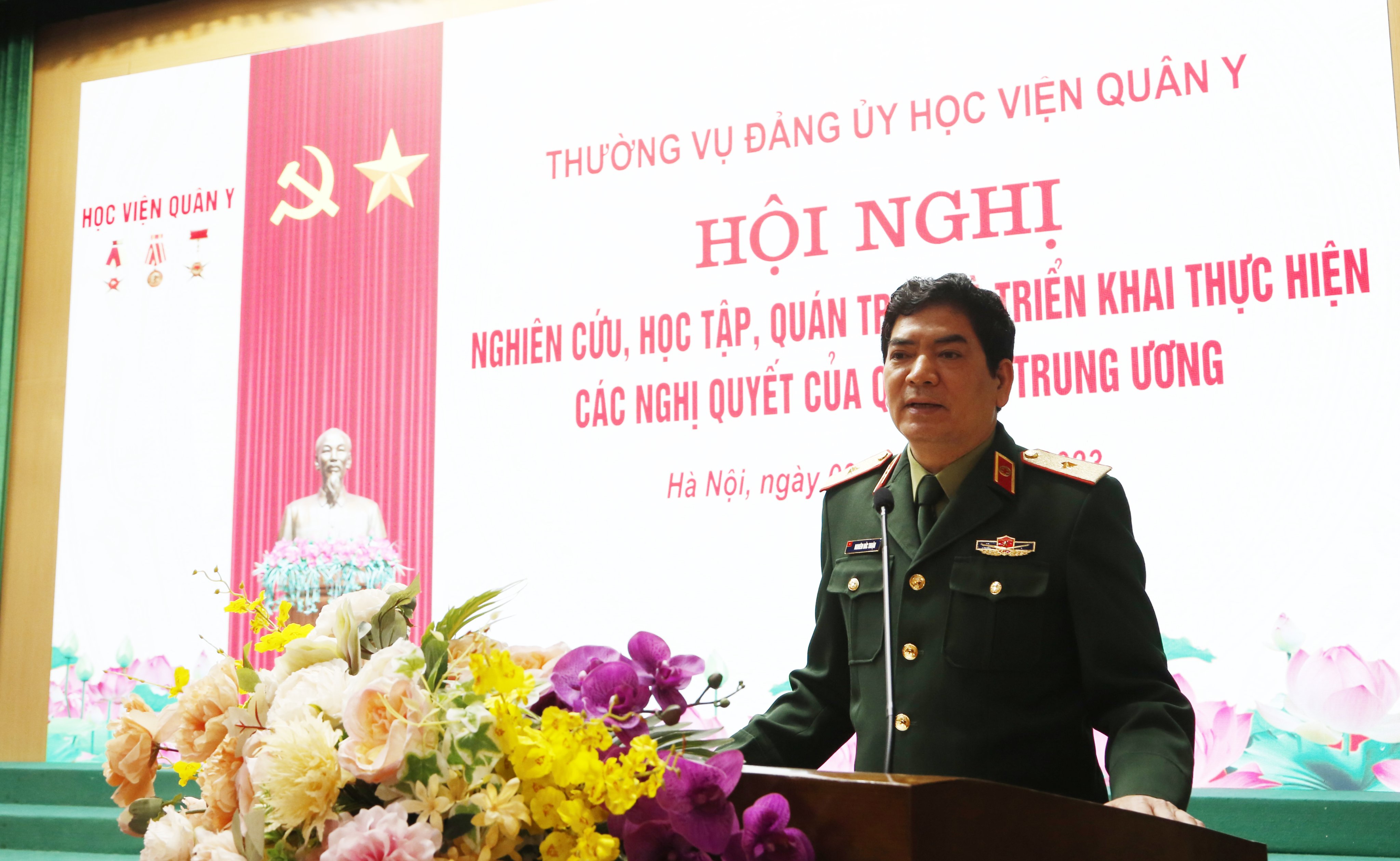 Nghiên cứu, quán triệt và triển khai các nghị quyết của Quân ủy Trung ương