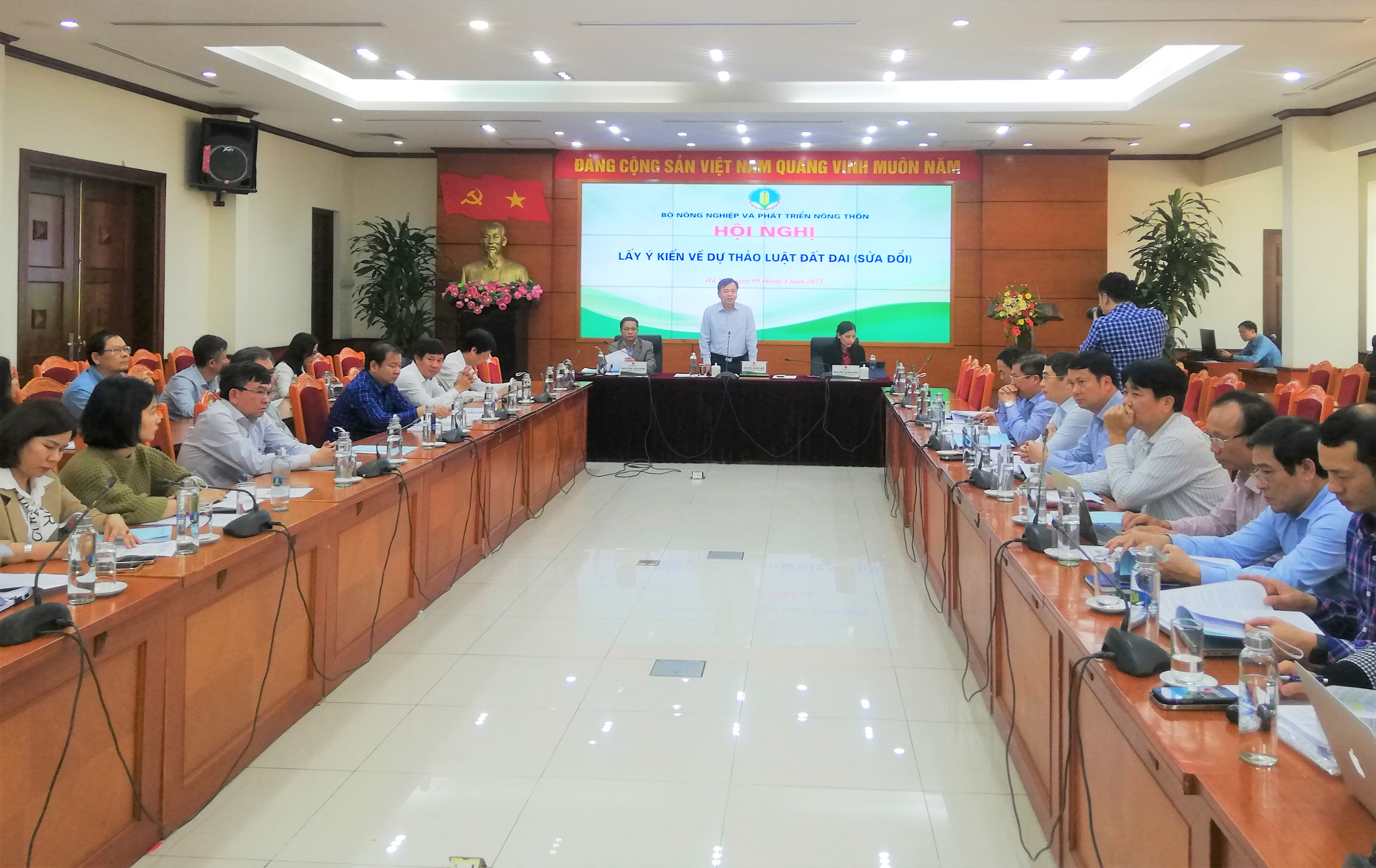 Luật đất đai sửa đổi cần thống nhất với các Luật chuyên ngành do ngành NN PTNT quản lý